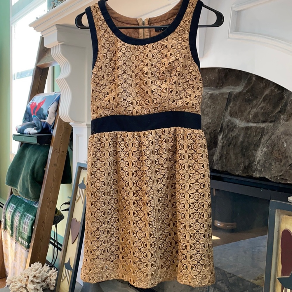 Forever 21 light brown eyelet lace dress size S/P